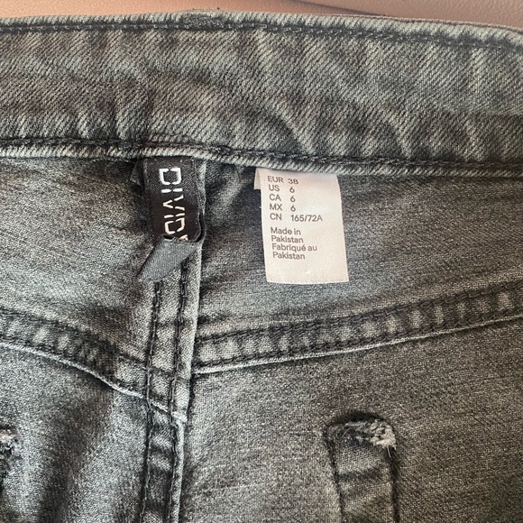 H&M 90s Baggy Jeans - Picture 5 of 6